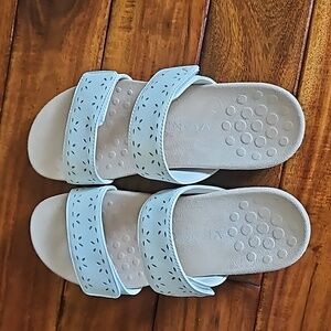 Vionic white slip on Randi sandals